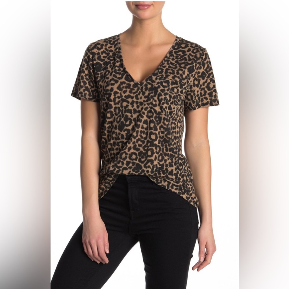 AQUA Leopard Print V-Neck Top